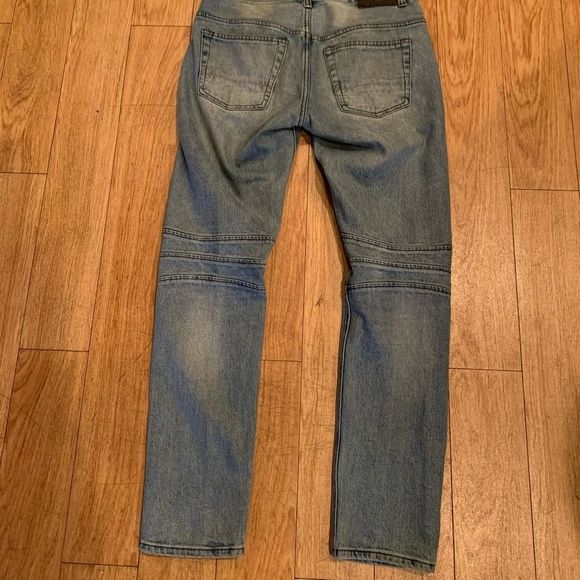 Bullhead Denim Co stacked skinny jeans 28 x 30
EXCellent Pre-owned Condition - Picture 7 of 11
